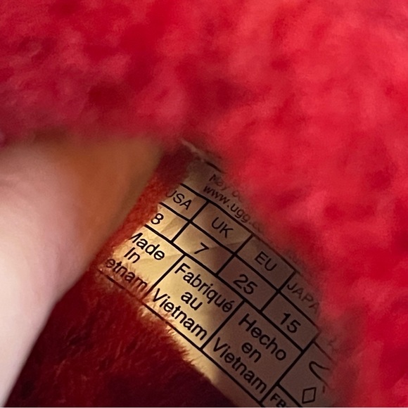 Ugg Red Fluff Yeah Clogs - Picture 2 of 6